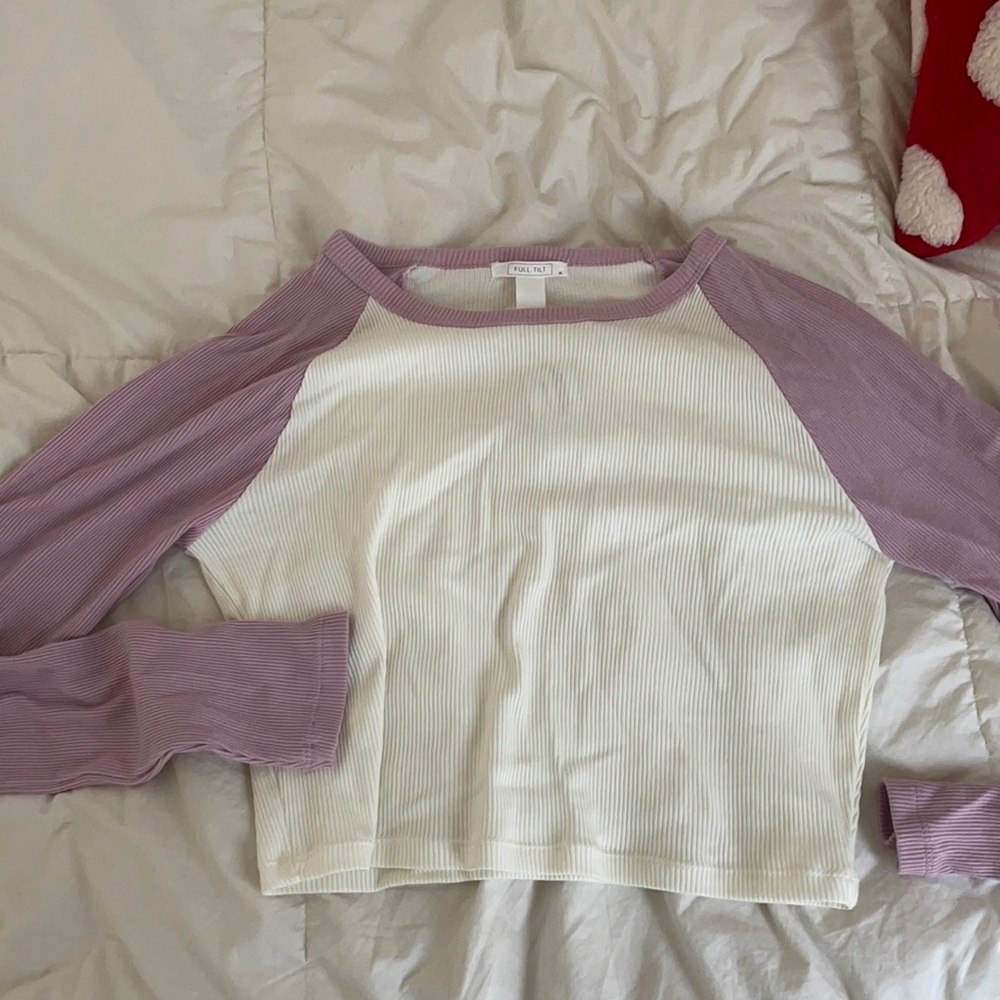 Tillys long sleeve crop top